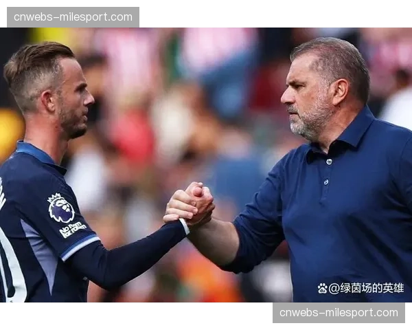 战术演变：三中卫体系在英超的复兴，从孔蒂到波斯特科格鲁