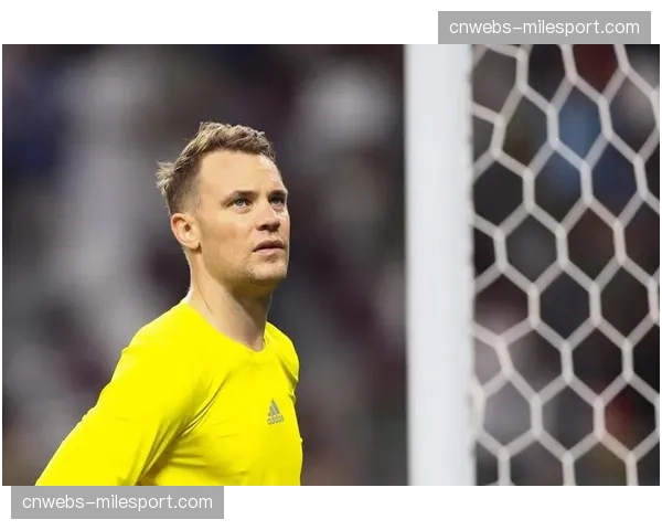 特写：诺伊尔高接抵挡，数次化解巴黎必进球机会